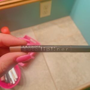 LA Colors Lip Liner 🤎